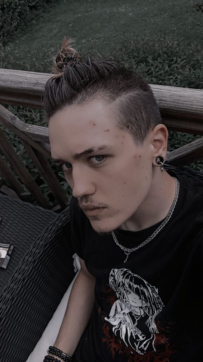 Profil de Azael